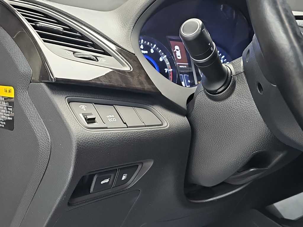 Hyundai Grandeur — photo 17