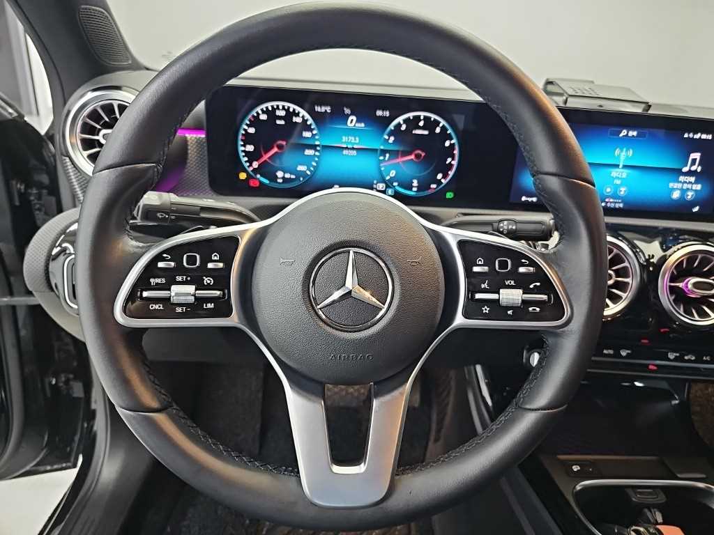 Mercedes-Benz A-Class — photo 09