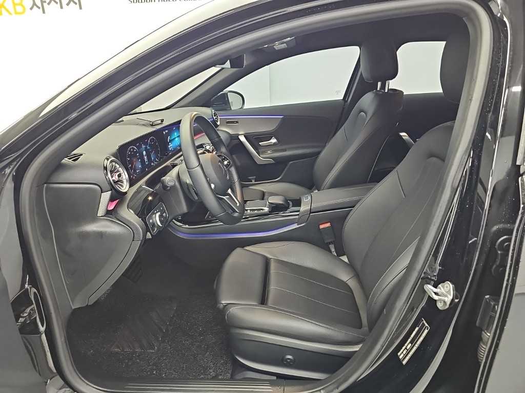 Mercedes-Benz A-Class — photo 11