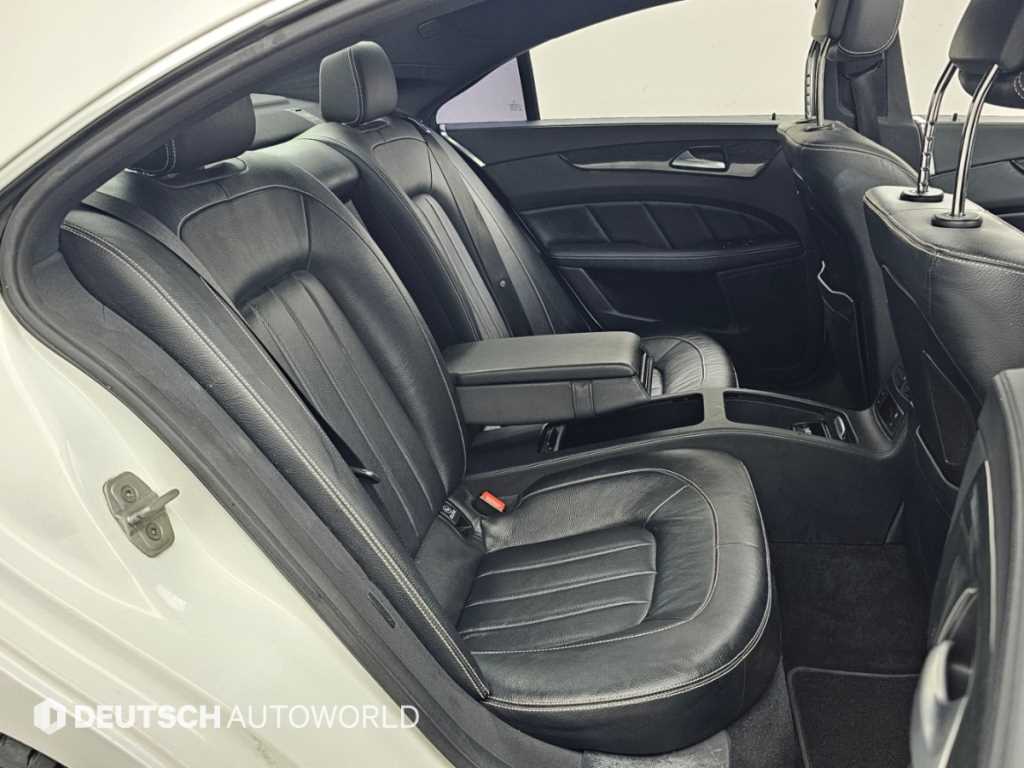 Mercedes-Benz CLS-Class — photo 12