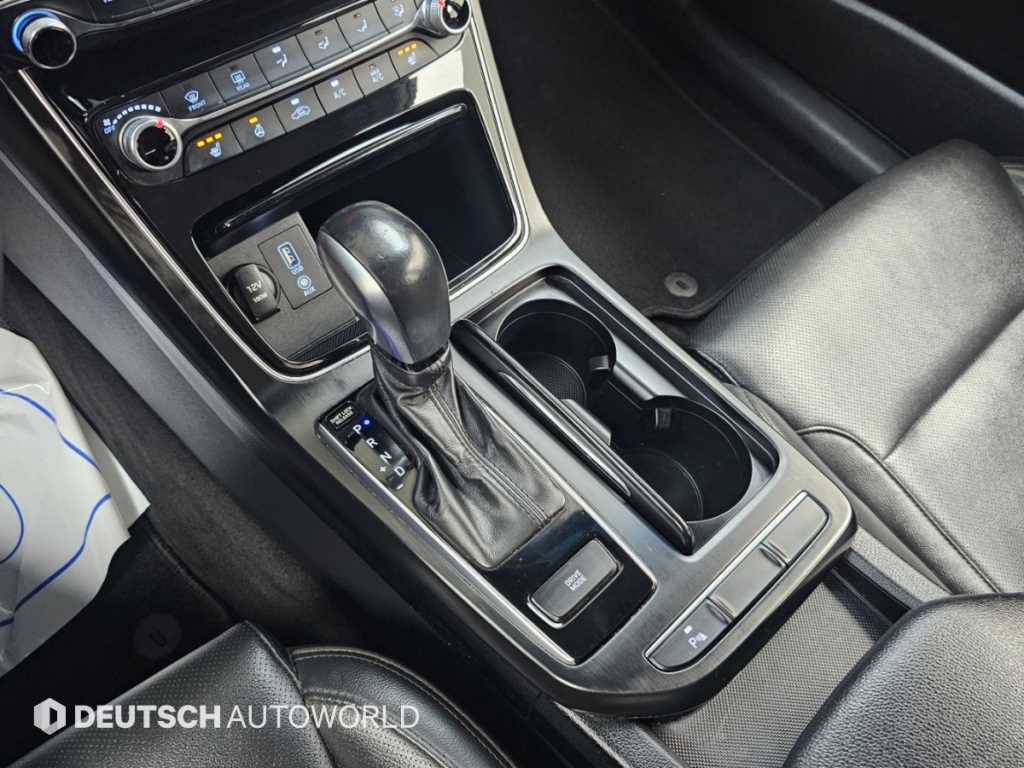 Hyundai Grandeur — photo 09