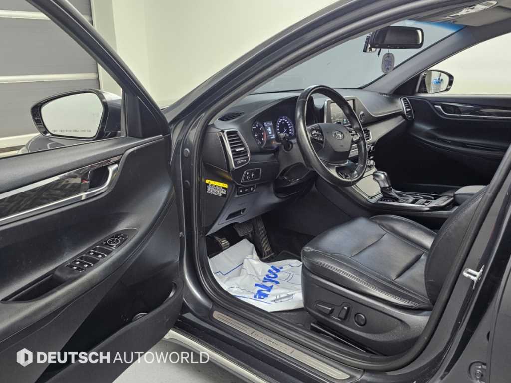 Hyundai Grandeur — photo 11