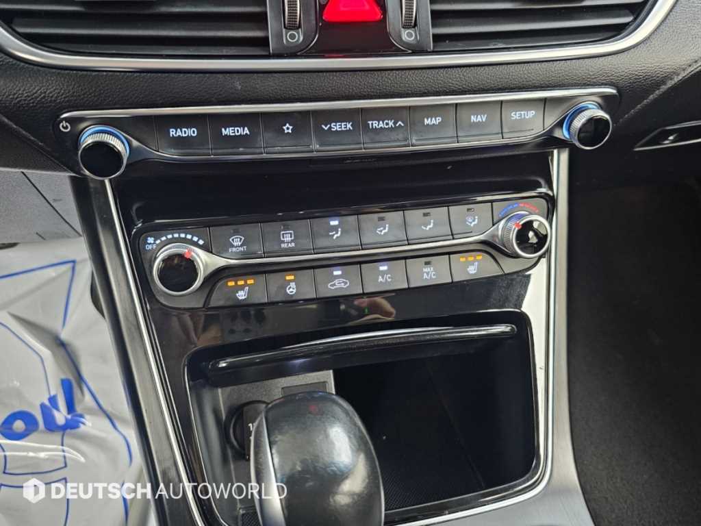 Hyundai Grandeur — photo 17