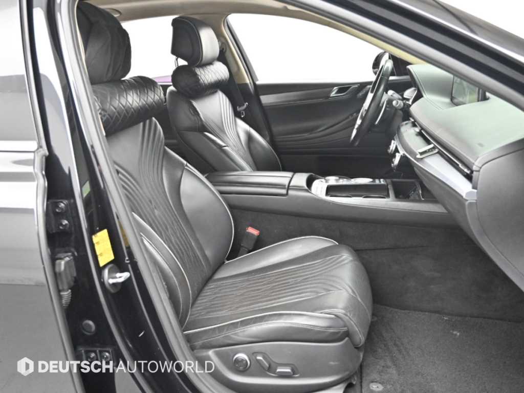 Genesis G80 — photo 10