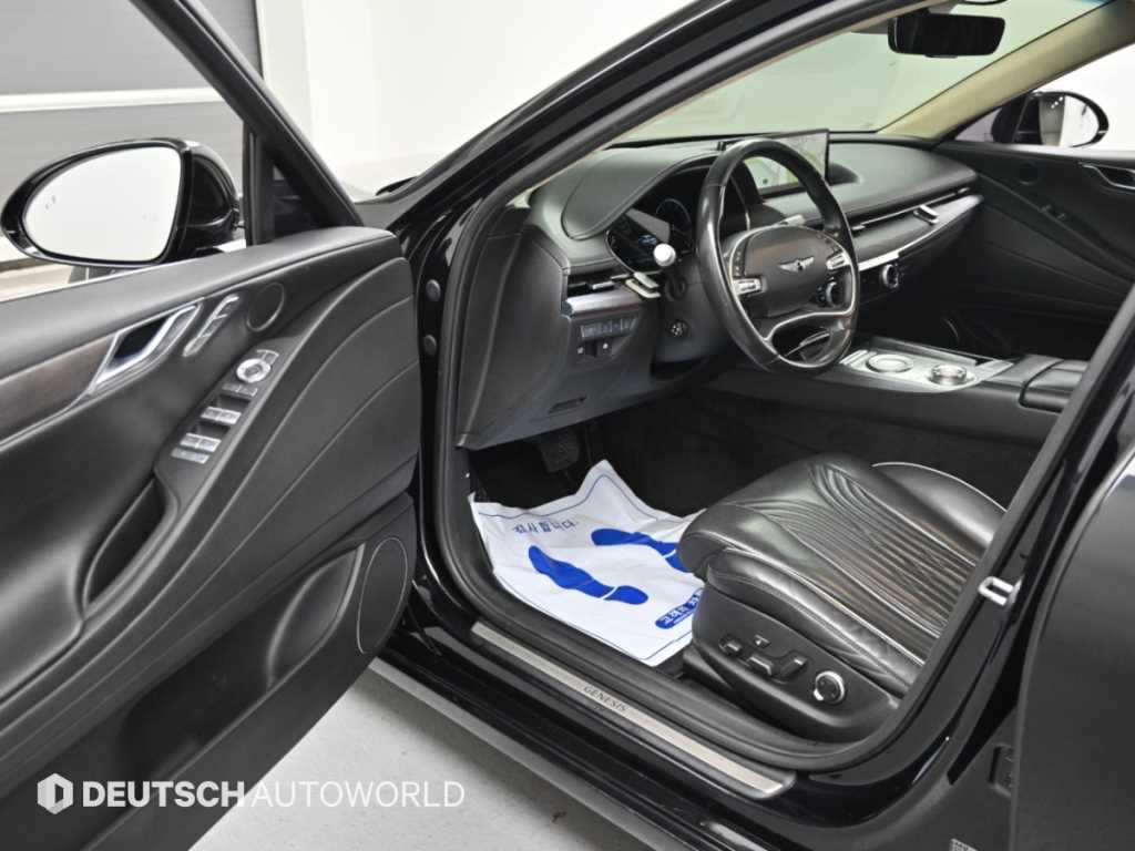 Genesis G80 — photo 11