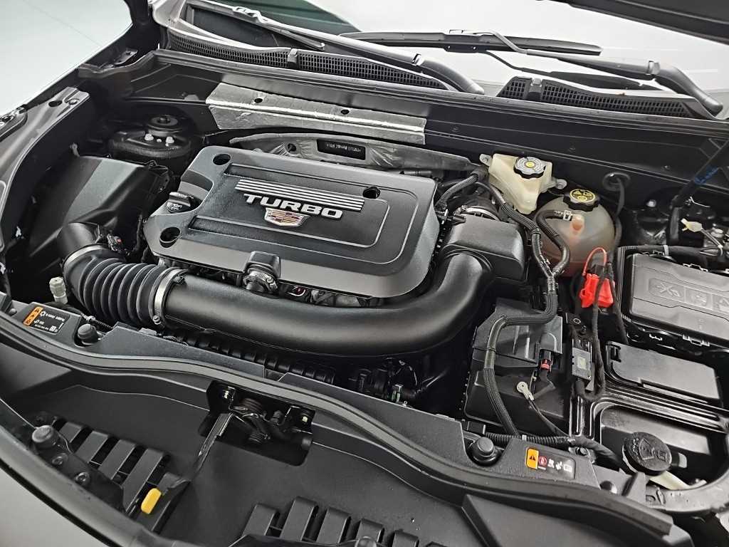 Cadillac XT4 — photo 05
