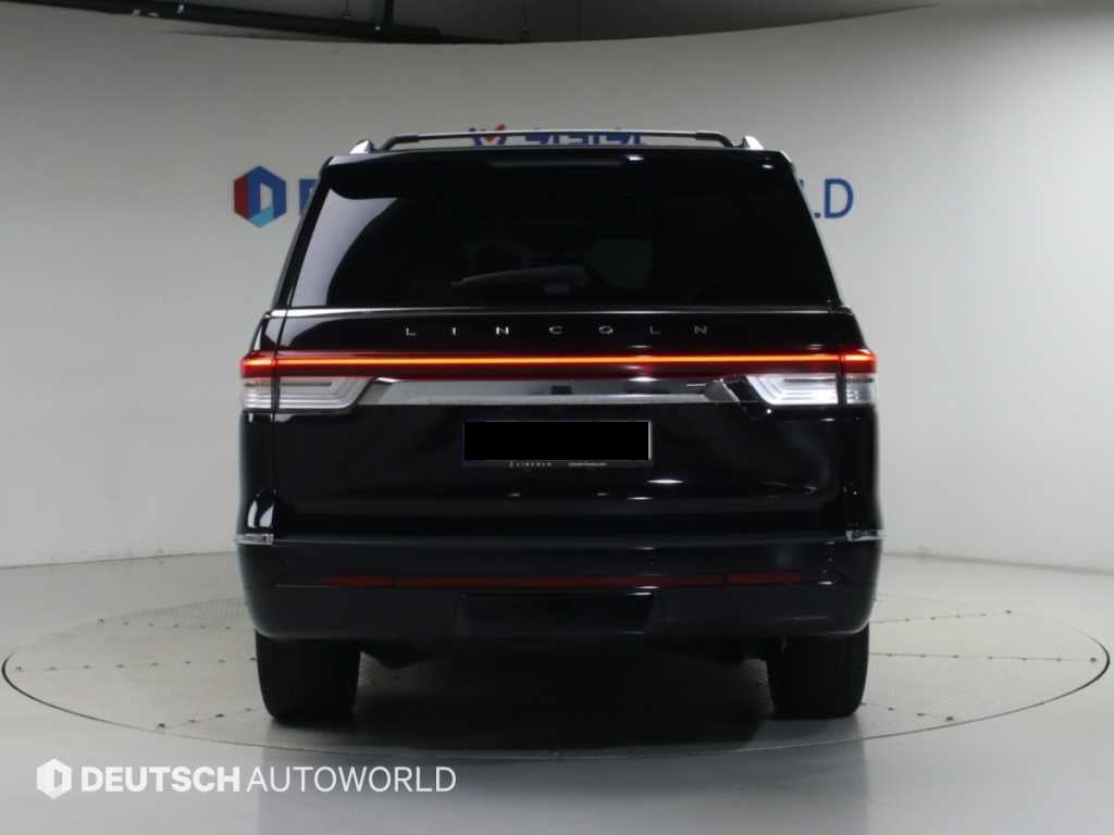 Lincoln Navigator — photo 04