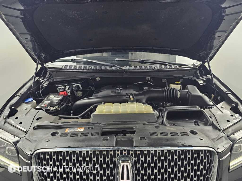 Lincoln Navigator — photo 06