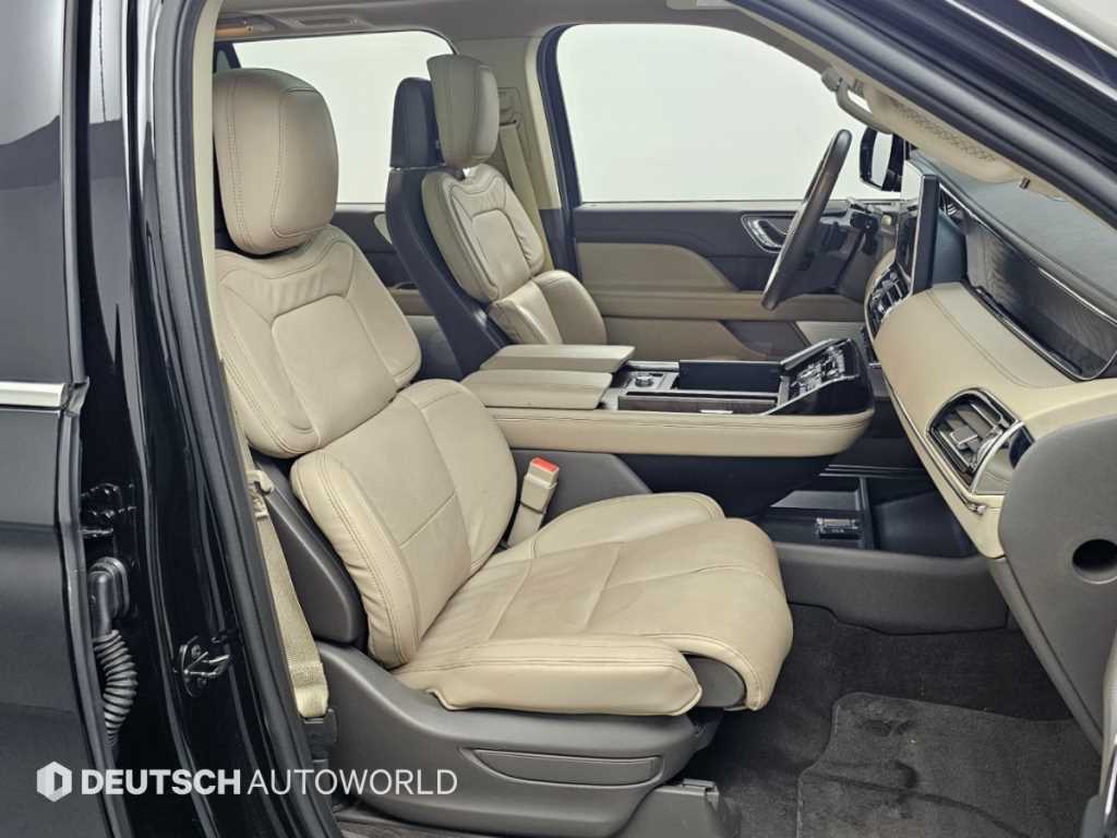 Lincoln Navigator — photo 10