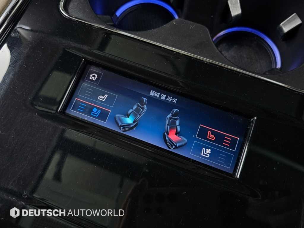 Lincoln Navigator — photo 16