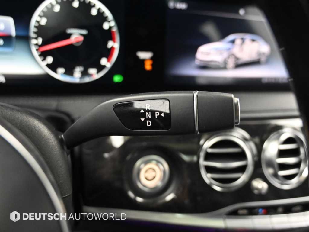 Mercedes-Benz S-Class — photo 09