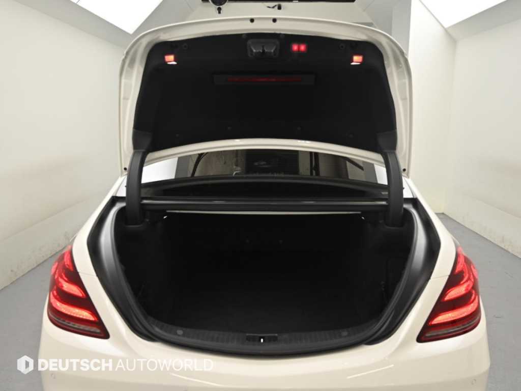 Mercedes-Benz S-Class — photo 19
