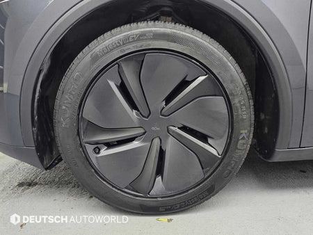 Tesla Model Y — photo 05