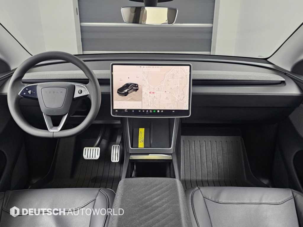Tesla Model Y — photo 07