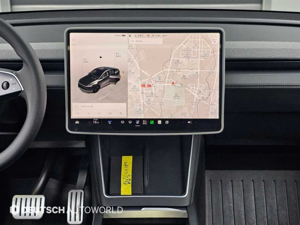 Tesla Model Y — photo 14