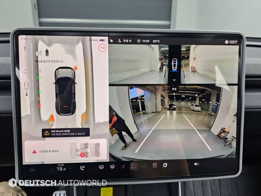 Tesla Model Y — photo 15