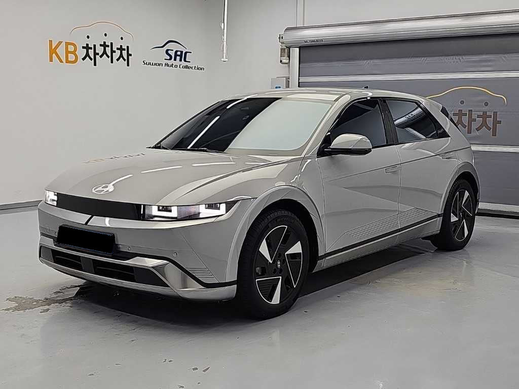 Hyundai Ioniq5 — photo 01