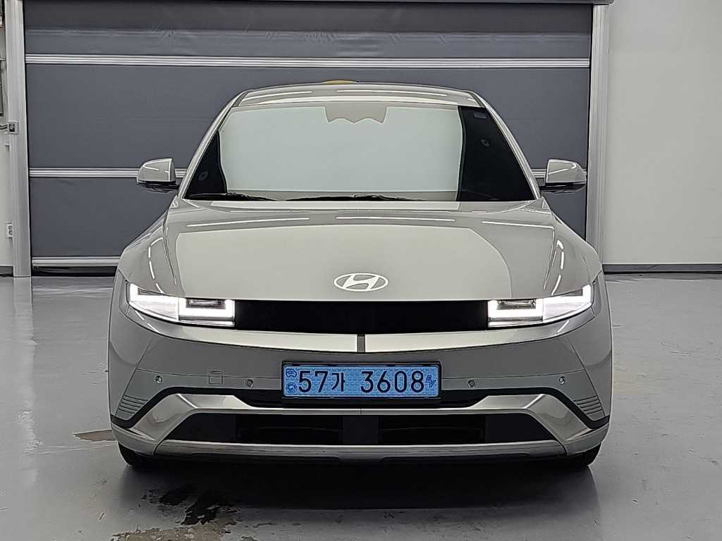 Hyundai Ioniq5 — photo 02