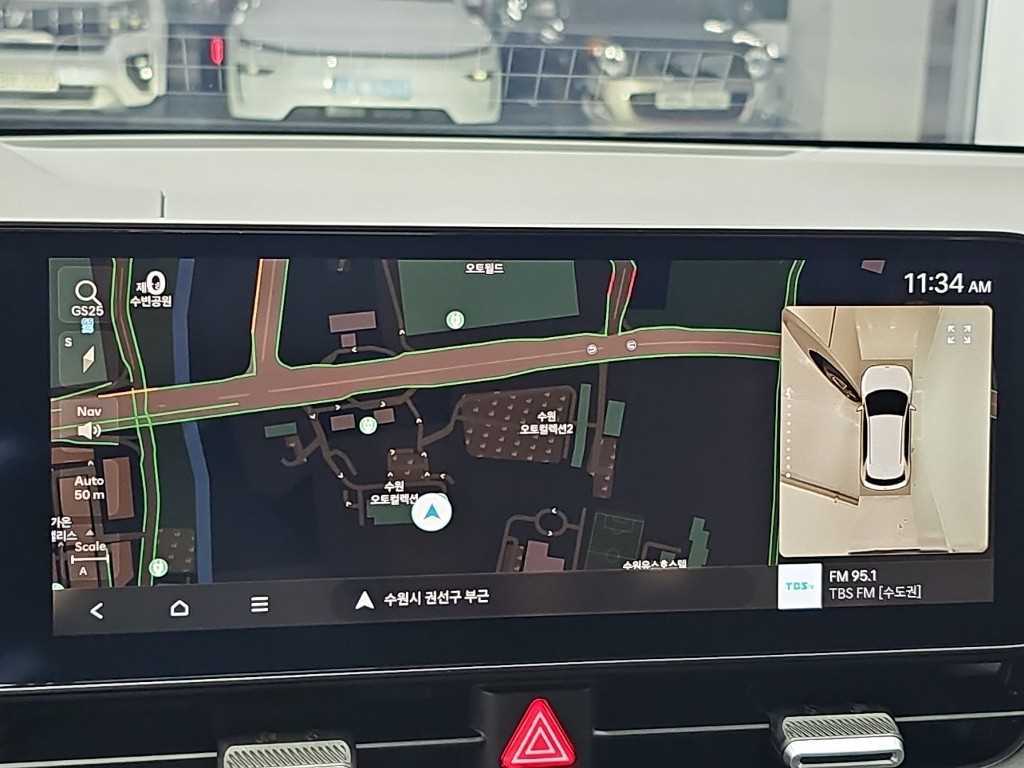 Hyundai Ioniq5 — photo 13