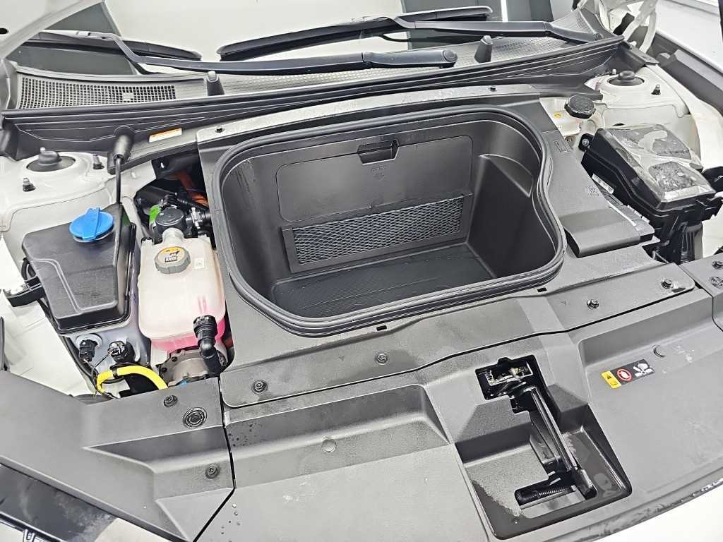 Hyundai Ioniq6 — photo 05