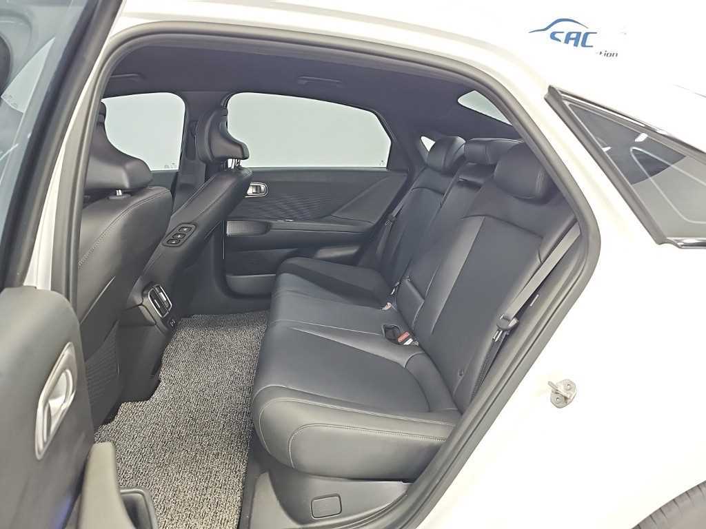 Hyundai Ioniq6 — photo 12