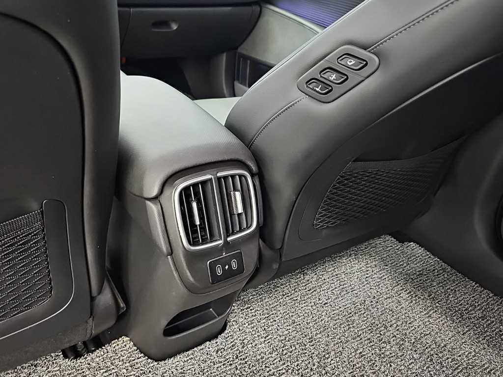 Hyundai Ioniq6 — photo 13