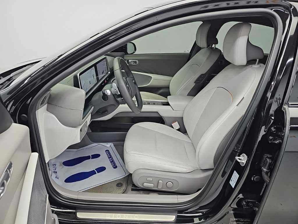 Hyundai Ioniq6 — photo 11