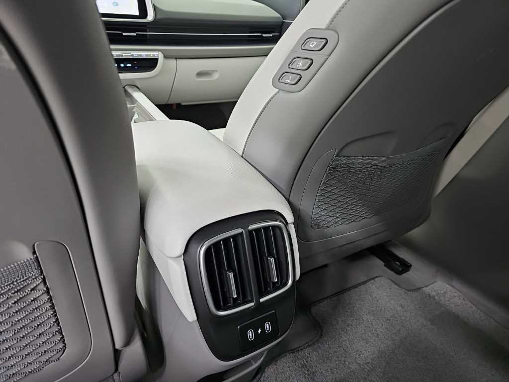 Hyundai Ioniq6 — photo 14