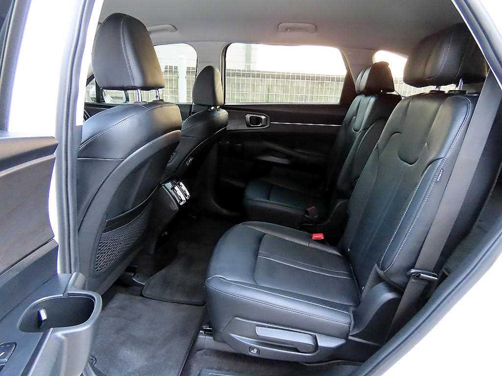 Kia Sorento — photo 06