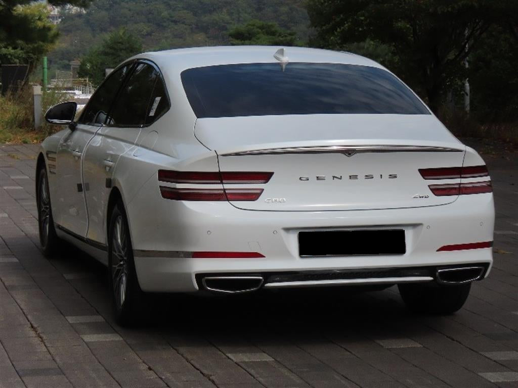 Genesis G80 — photo 04