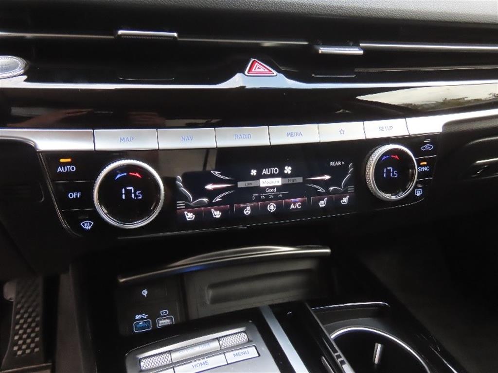 Genesis G80 — photo 07