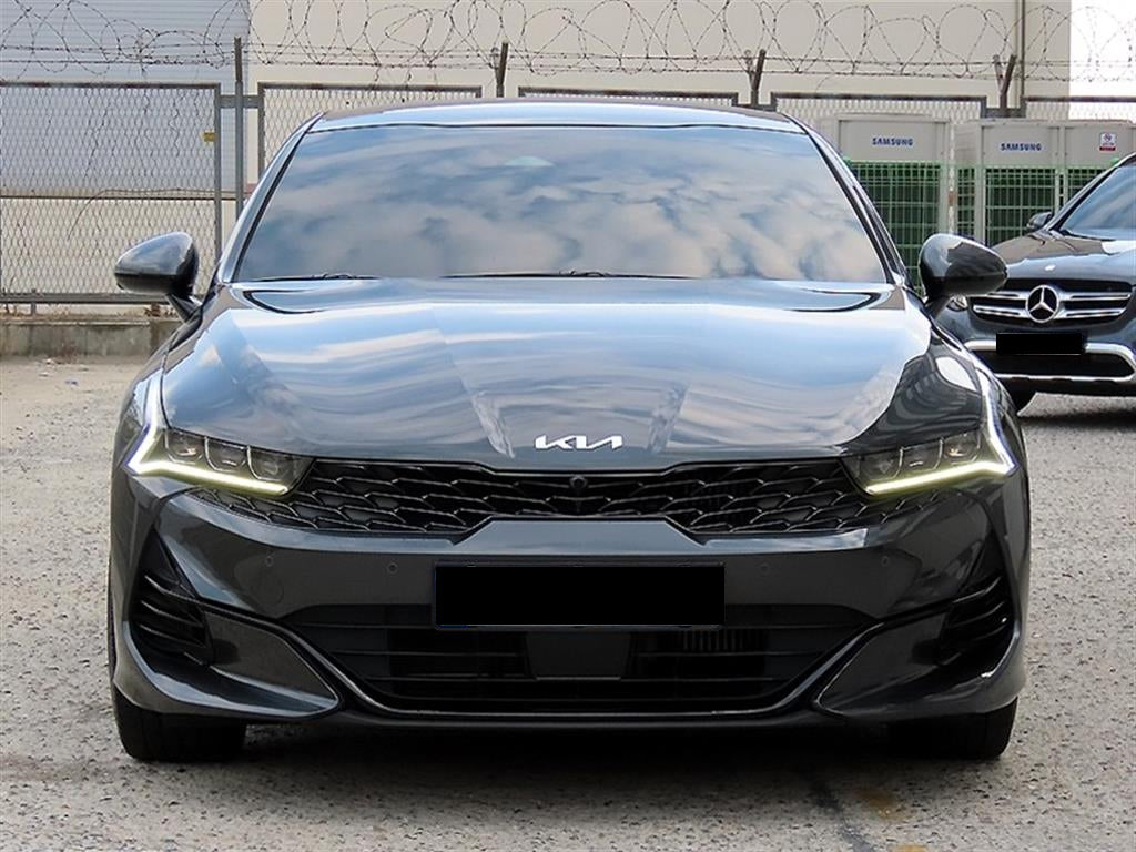Kia K5 — photo 01