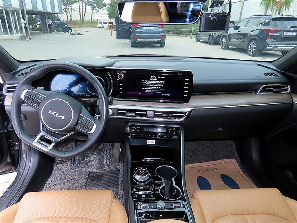 Kia K5 — photo 07