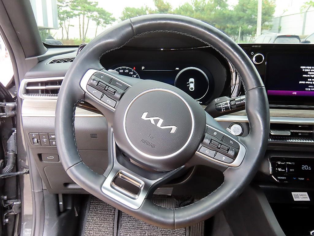 Kia K5 — photo 08