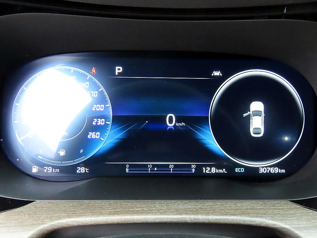 Kia K5 — photo 09