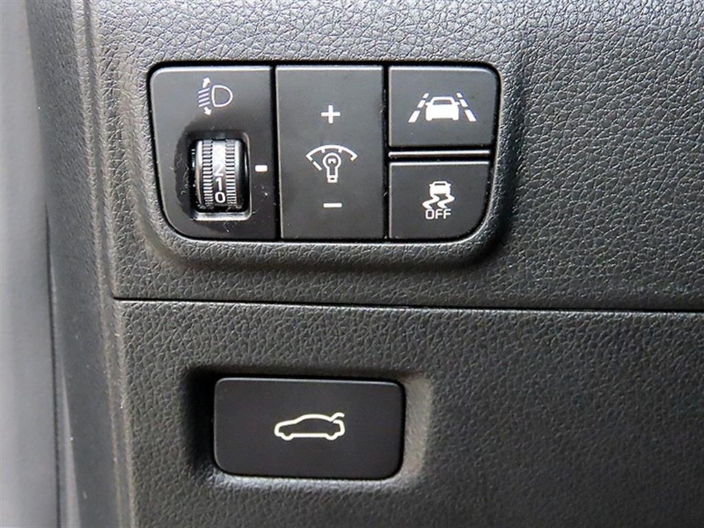 Kia K5 — photo 12