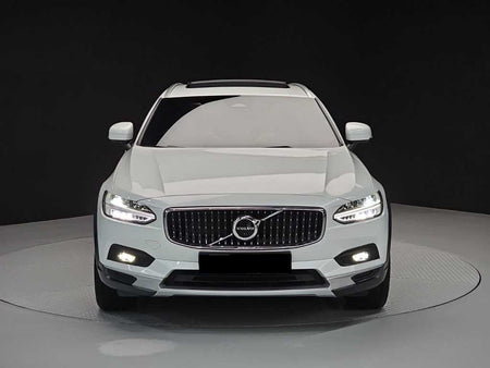 Volvo V90 — photo 02