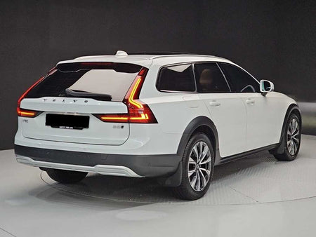 Volvo V90 — photo 04