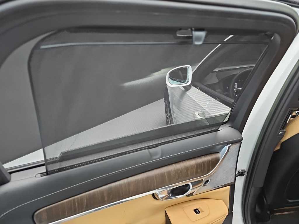 Volvo V90 — photo 13