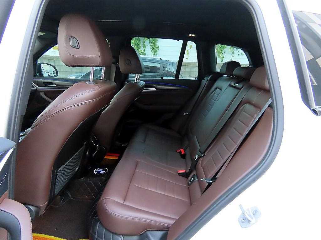 BMW X3 — photo 06