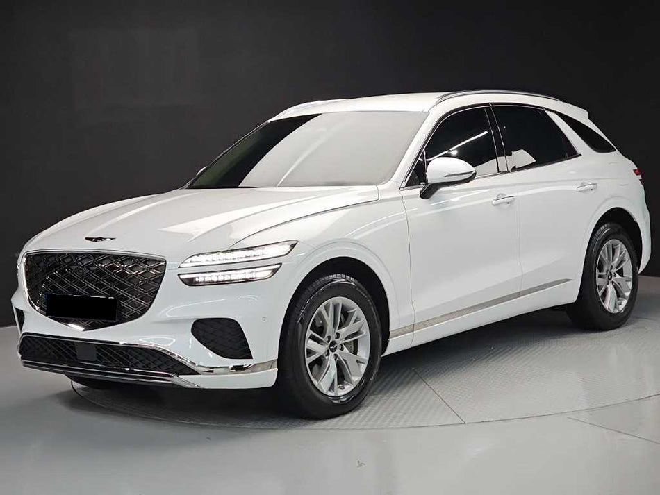 Genesis GV70 — photo 01