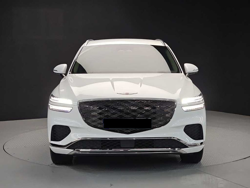 Genesis GV70 — photo 02