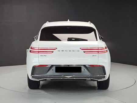 Genesis GV70 — photo 03