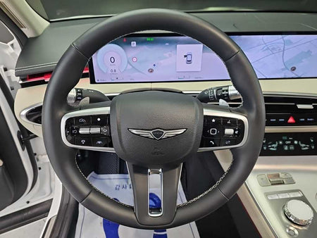 Genesis GV70 — photo 09