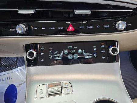 Genesis GV70 — photo 10