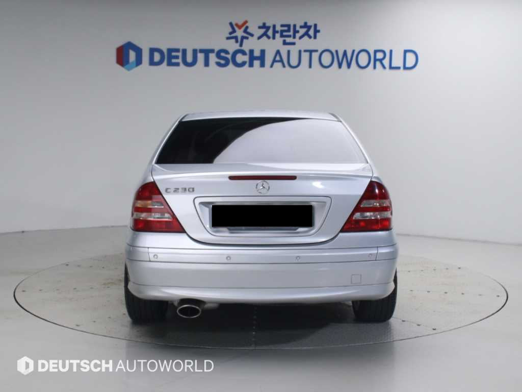 Mercedes-Benz C-Class — photo 04