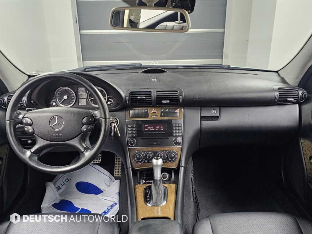 Mercedes-Benz C-Class — photo 07