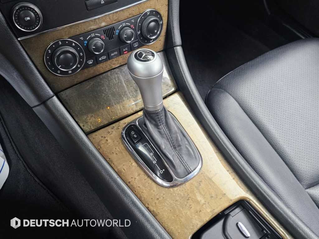 Mercedes-Benz C-Class — photo 09