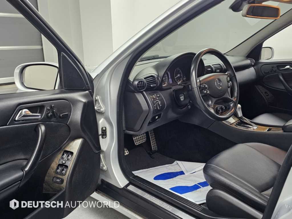 Mercedes-Benz C-Class — photo 11