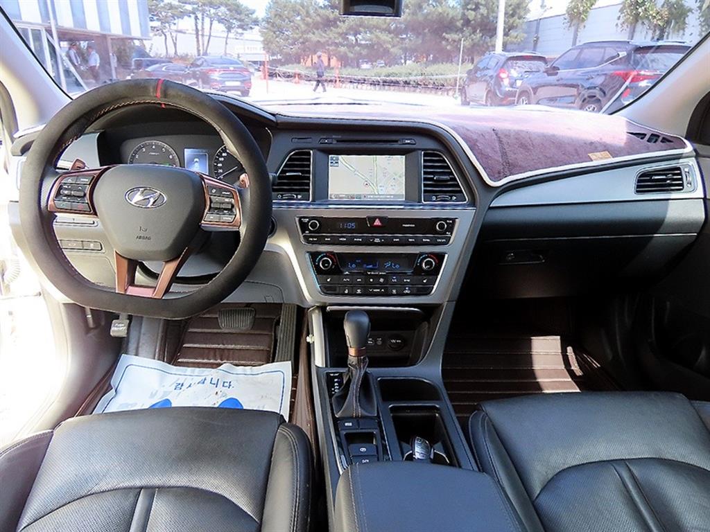 Hyundai Sonata — photo 07